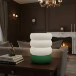 ⁦מנורת שולחן מעוצבת מקולקציית קומו - דגם טוטם רחב⁩ – תמונה ⁦2⁩