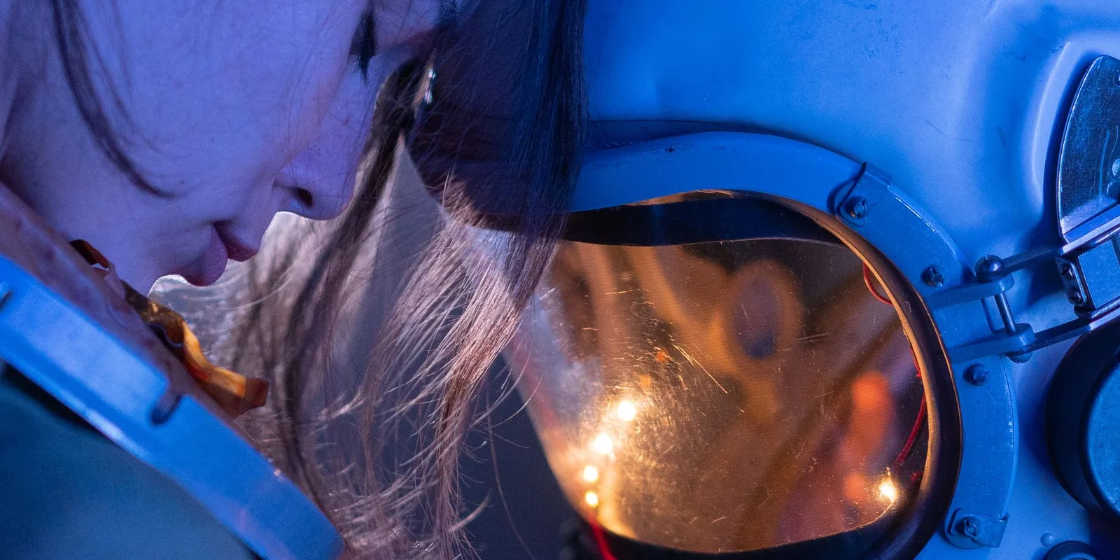 מצחייה של קסדה — פוליקרבונט
