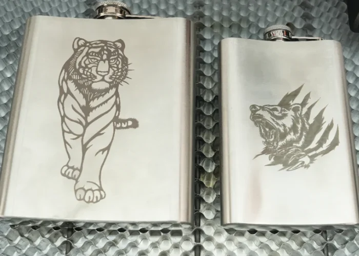 Laser_Engrave_Stainless_Steel_Hip_Flask_03 Laser_Engrave_Stainless_Steel_Hip_Flask_03